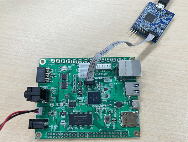 「MCU-Link Debug Probe」と「NX-RT1062」の接続